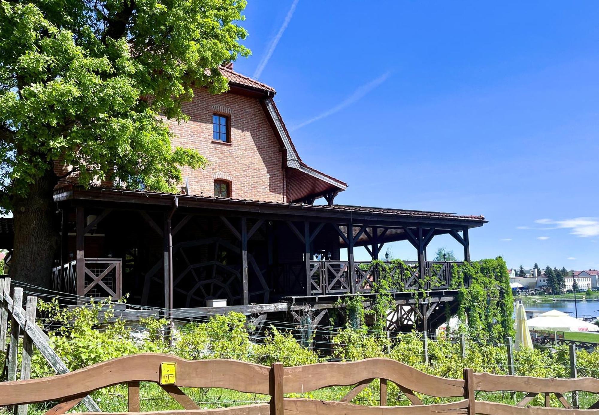 Gosciniec Rynski Mlyn Ryn  Exterior photo